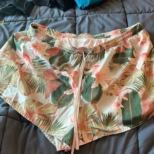 Old Navy Active XL floral pink shorts